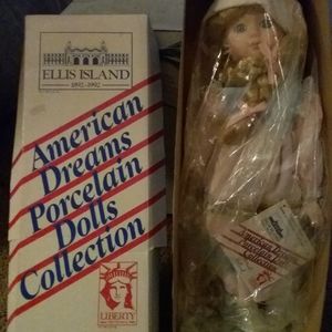 Mariel from Holland porcelain doll music box
